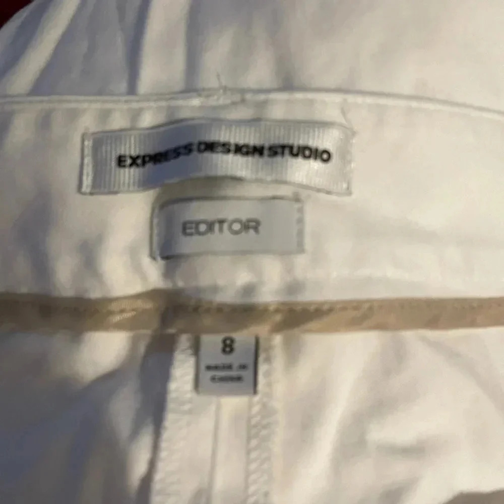 Express Editor Shorts- White- size 8 - Picture 3 of 4